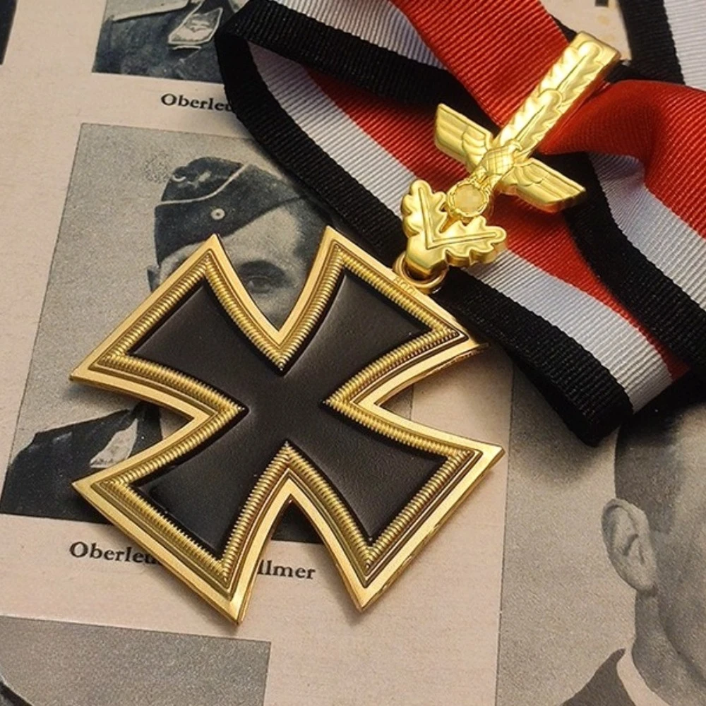 【Box Pack】Order Knight Iron Cross Medal Matte Golden and Shiny Golden Ribbon Badge with Black Box Germany Badge Collection Gift