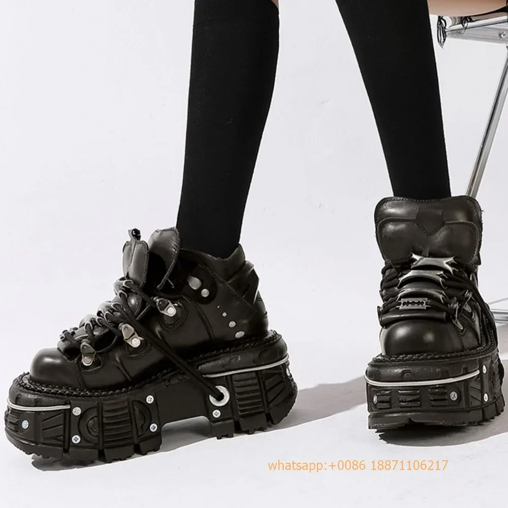 

Tank Metal Rivet Iron Chain Short Boots Autumn New Round Fashion Men/women Graffiti Pumps Street Punk Rock Sports Casual Boot