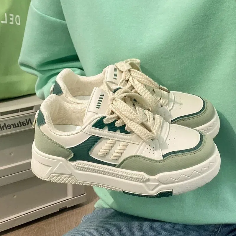 

Thick Bottom Women's Shoes 2026 Autumn New Retro Students Casual Sports White Athletic Shoe Female Sneakers Comfortable
