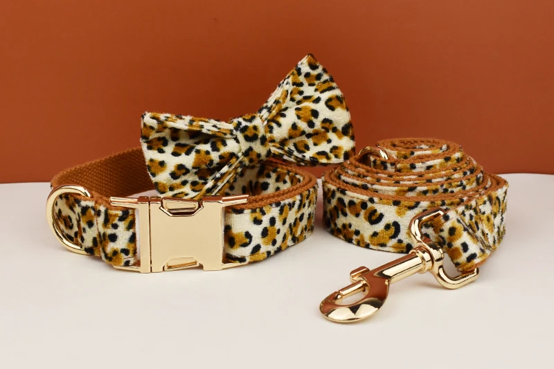 Neu eingetroffen: Personalisiertes Designer-Logo mit Leopardenmuster auf brauner Basis – Weiches Baumwoll-Hundehalsband, Leinen, Geschirr, Kotbeutelhalter, Tier 01 – Detail 6