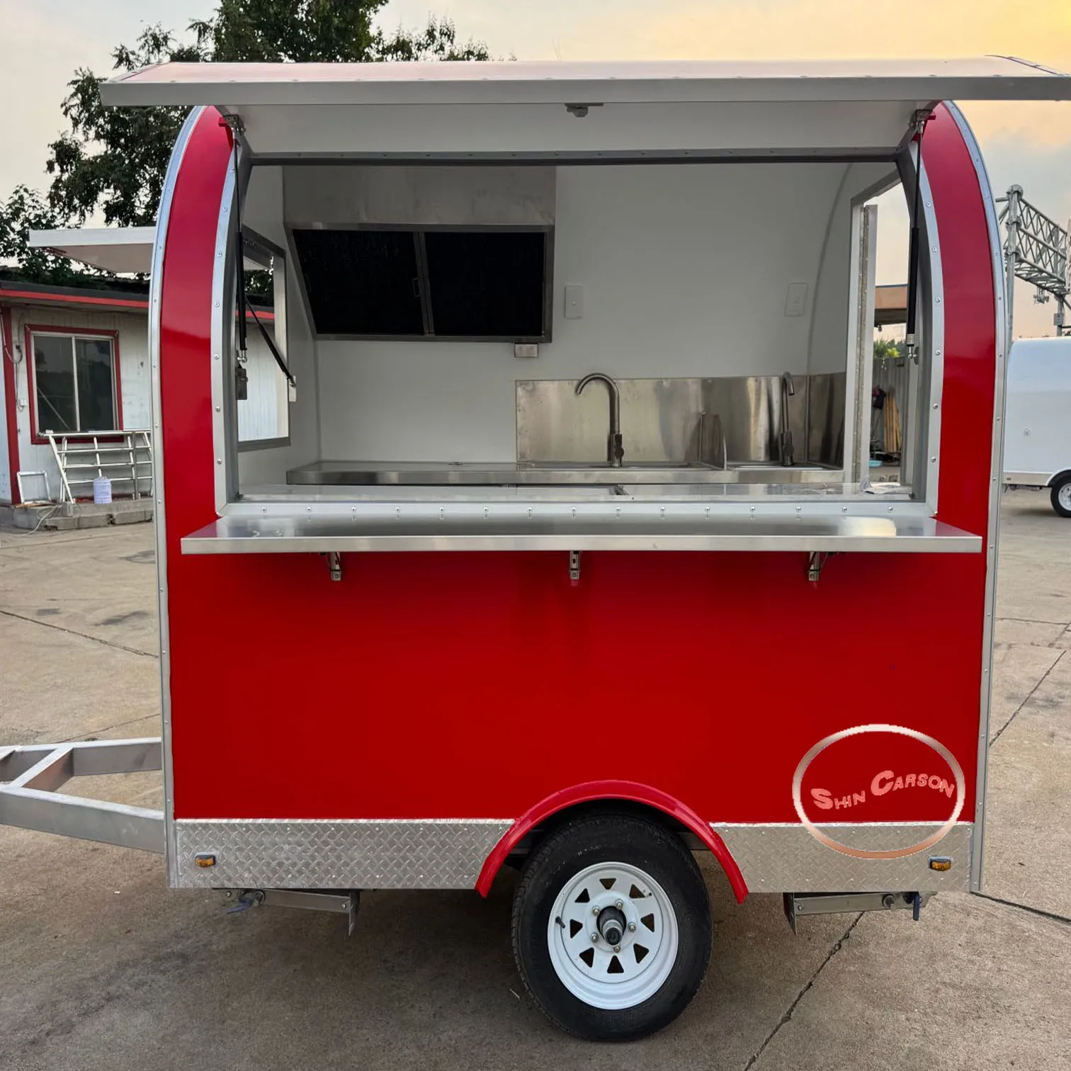 

Small Kitchen Mobile Hot Dog Food Trailer with Kitchen Equipment Mobile Hamburger Food Truck for Sale
