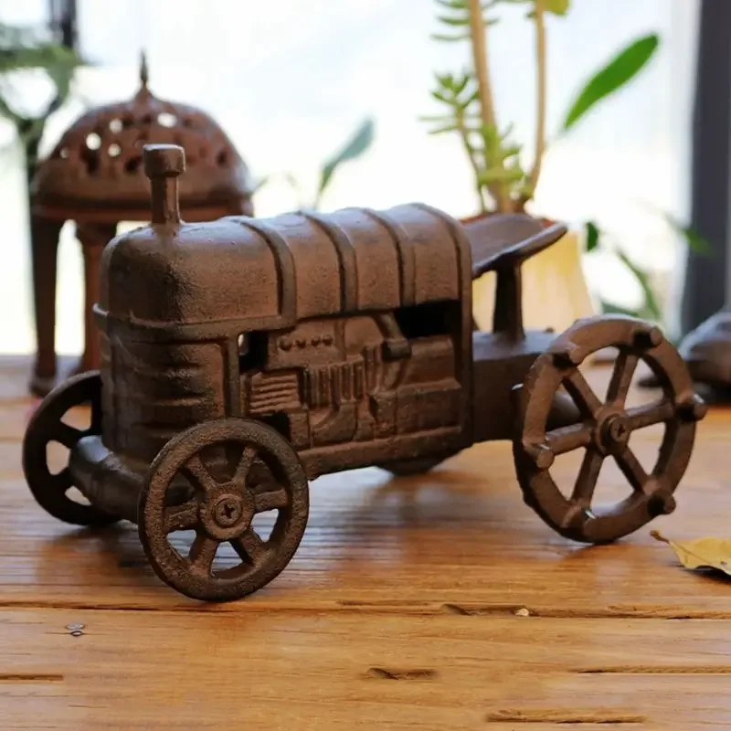 Rustic Cast Iron Classic Table Tractor Model Home Garden Desk Decorative Shopcase Display Handmade Metal Farm Tractor Figurines