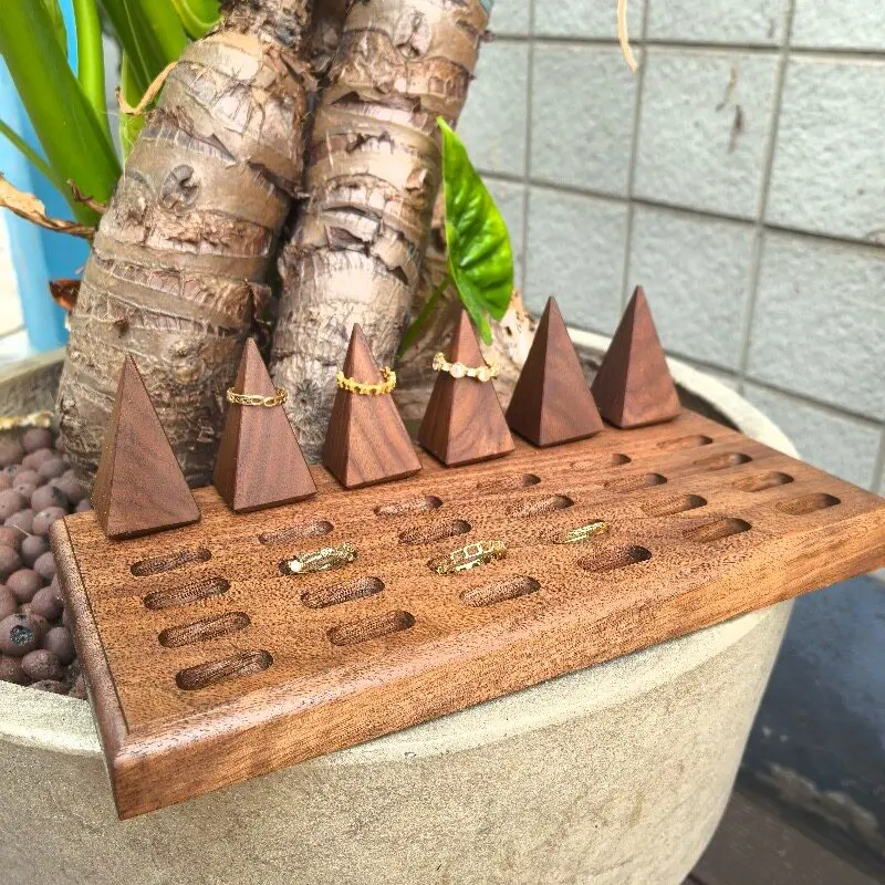 Solid Wood Ring Display Stand Creative Ring Organizer Tray Desktop Women's Rings Storage Rack Retro Rings Collection Holder