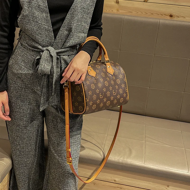 

Elegant Solid Color Vintage Diaper Bag For Women Unique Crossbody Handbag Luxury Designer Leather Shoulder Tote And Messenger