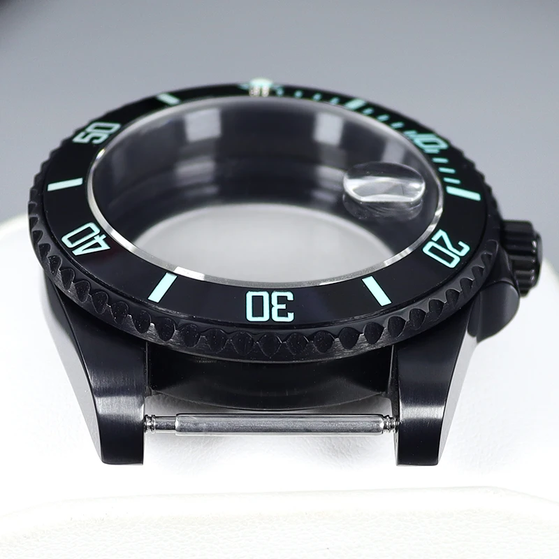 Cassa per orologio nera da 40 mm C3 lunetta luminosa con lente d'ingrandimento in zaffiro per Nh35 Nh36 Eta 2824 Miyota 8215 quadrante 28,5 mm Submariner