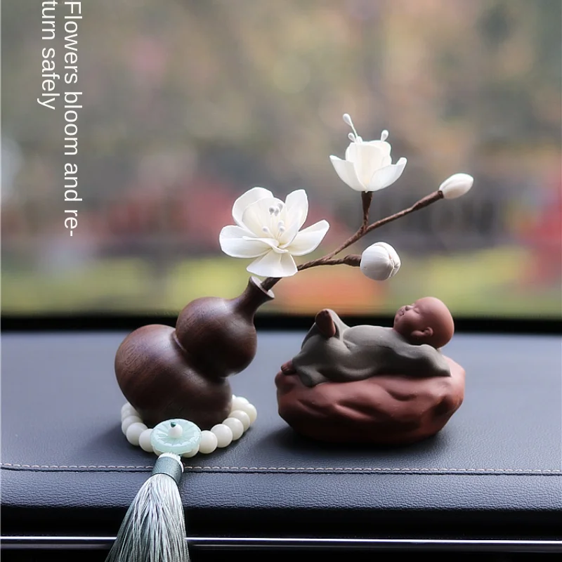 

Car ornaments, center console, men's and women's high-end atmospheric jewelry