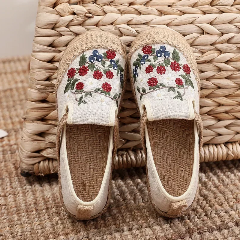 Women Linen Canvas Shoes Retro Bohemian Slip-On Flat Comfortable Loafers Ladies Casual Embroidered Hemp Sole Sneakers