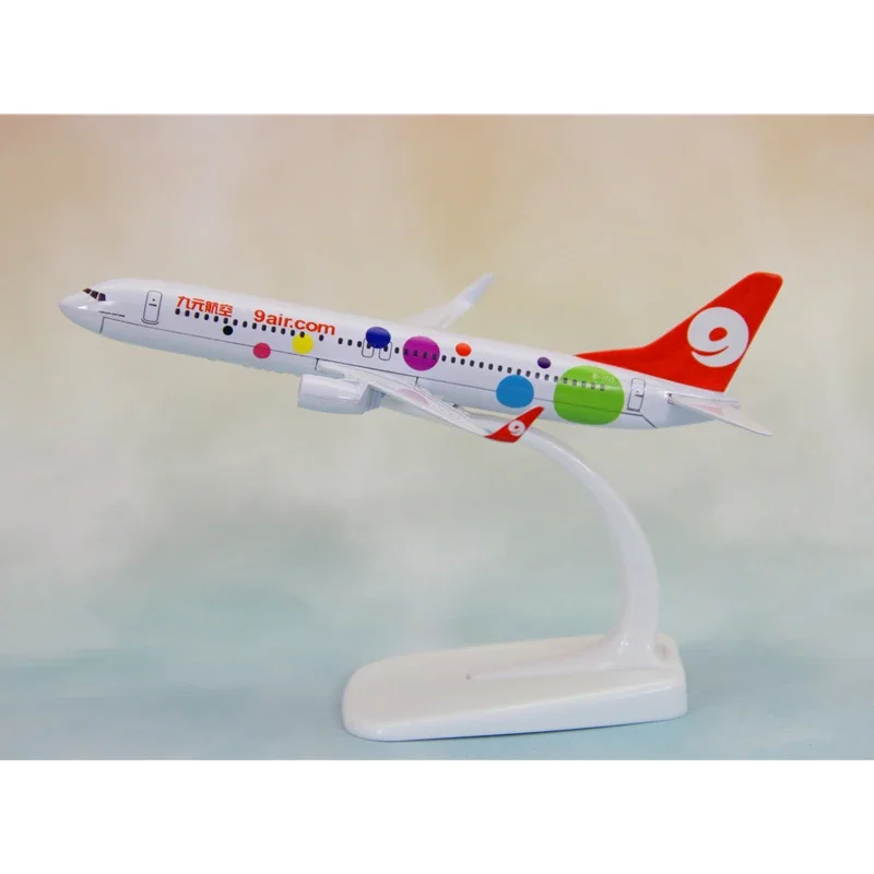 Diecast 16cm Simulation B737-800 Nine Yuan Aviation Passenger Aircraft Alloy Static Model Gift Decoration Collection