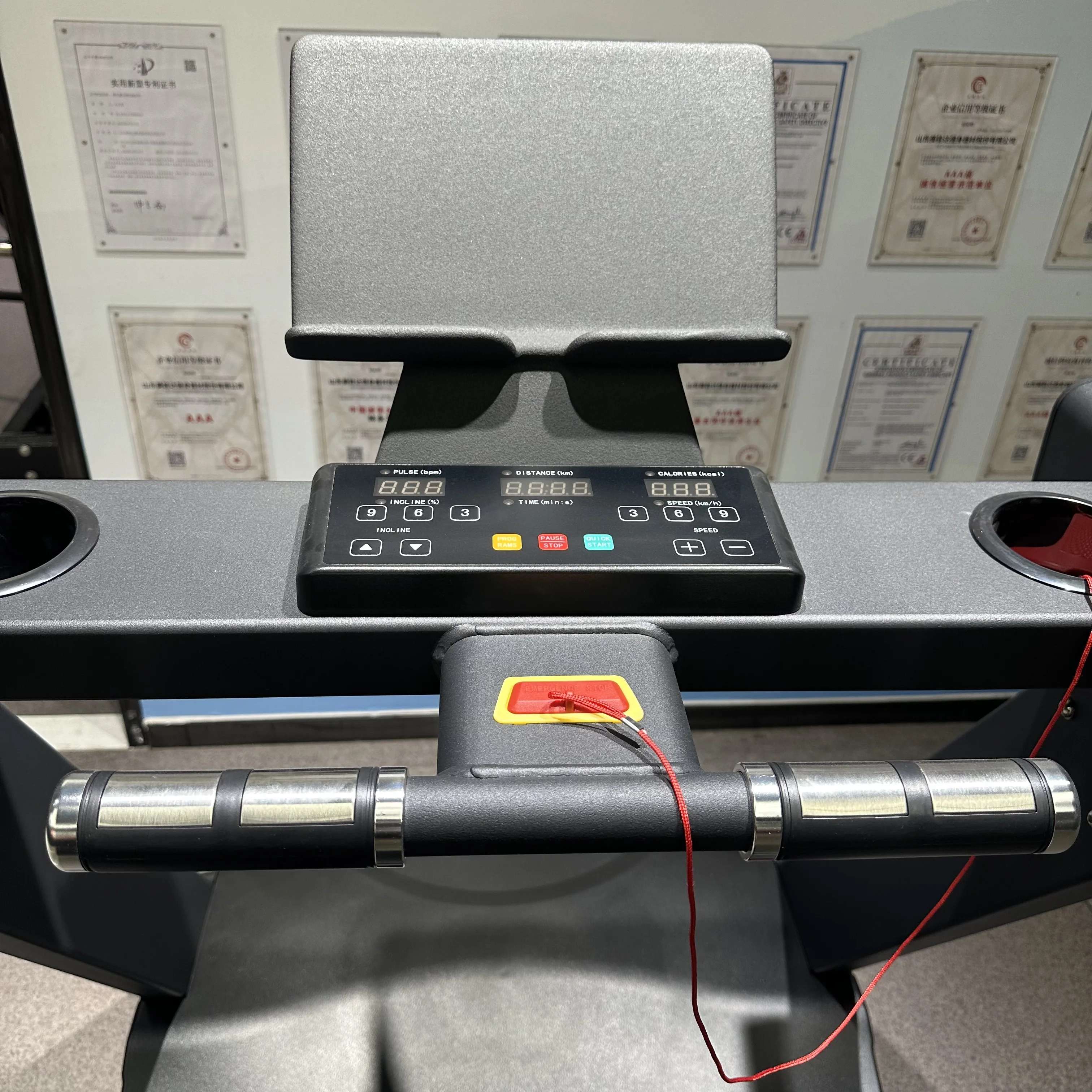 Commercial Electric Gym Treadmill with Stand 3HP Motor Steel Frame 10-15km/h Speed Eco-Friendly Design