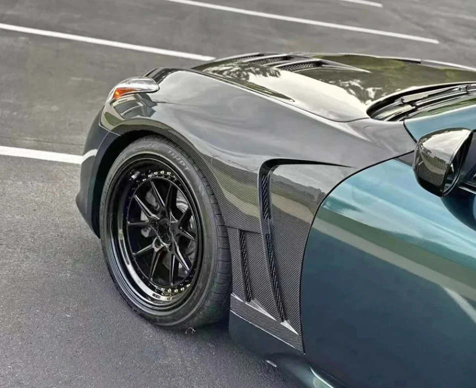 

Precision-Fit FORInfiniti G37 Front Fenders Carbon Fiber