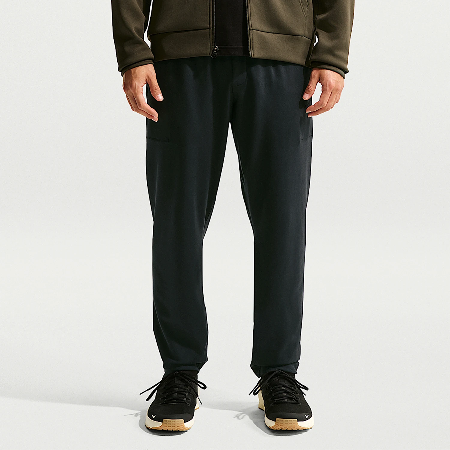 

Оригинальные весенние мужские трикотажные брюки с вышивкой Nike II1307-010