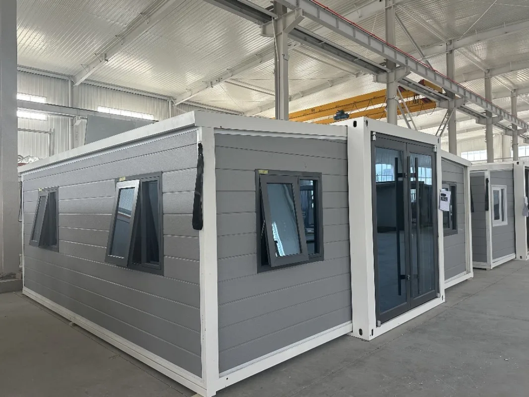 Tiny House Home Modern Prefab House Light Steel Ready Made 20/40ft Expandable Container House for Home Use with 2 3 Room