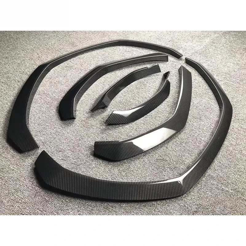 OEM Style Dry Carbon Fiber Car Wheel Trim Wheel Eyebrow Fender Flares for Lambo URUS 2018-2019