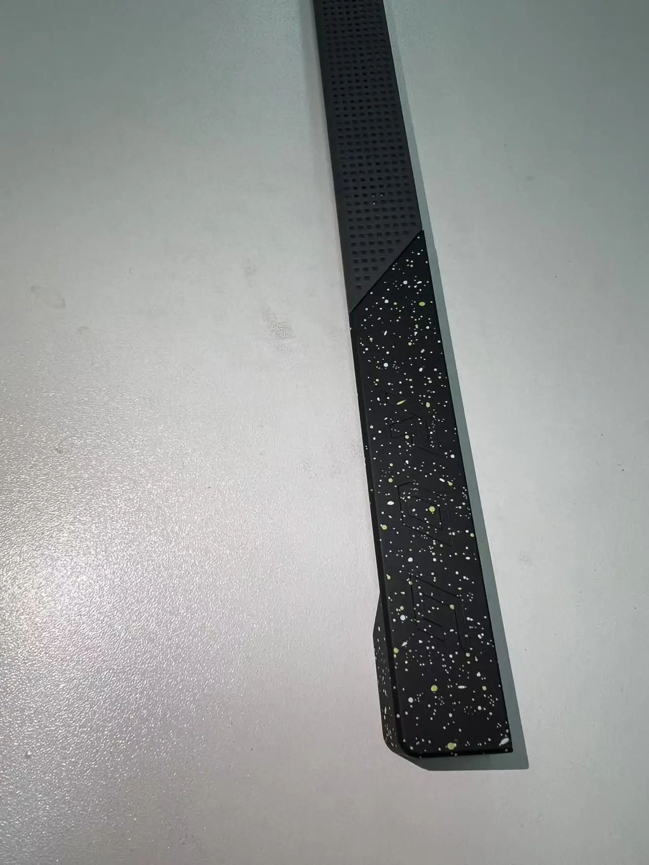 

L+ Защитная накладка на петли (серая) для ASUS ROG Strix G17 G713 G713QY (2022)