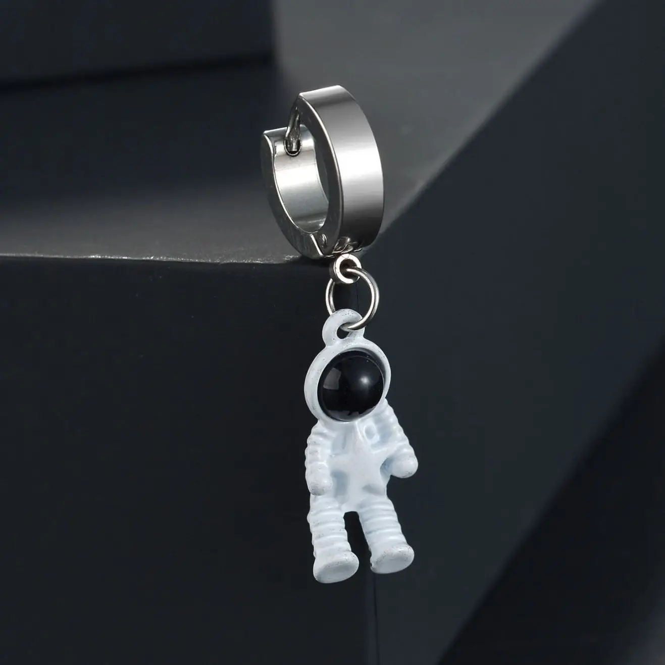 New Earring for Men Women Space Astronauts Piercing Pentagram Star Unisex Earrings Party Gift High Quality Wholesale