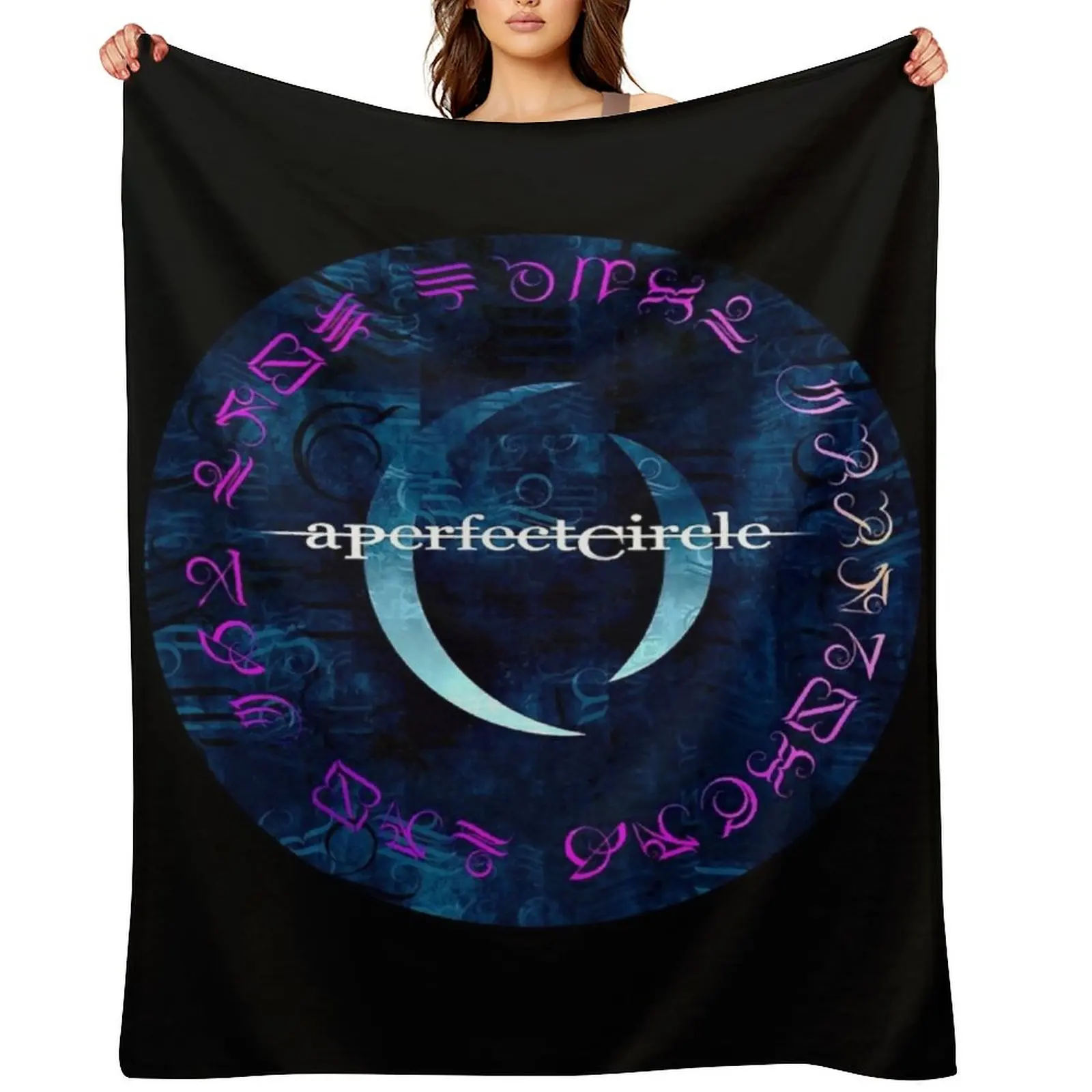 

A Perfect Circle Throw Blanket Soft Big Plaid Camping Giant Sofa Blankets