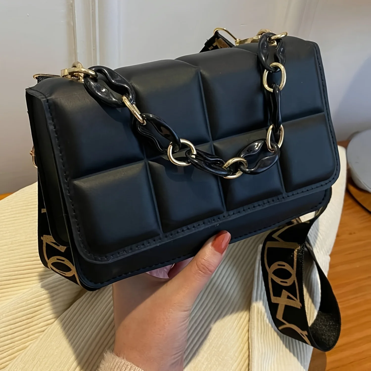 

Mini Fashion Embossed Crossbody Bag, Trendy Flap Shoulder Bag, Women's Casual Handbag & Purse