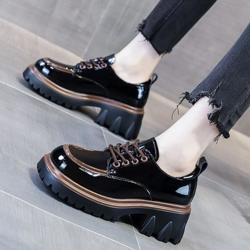

2026 New Women Leather Loafers Chunky Heel Platform Shoes British Style Color Block Design Trendy Fashion Casual Footwear
