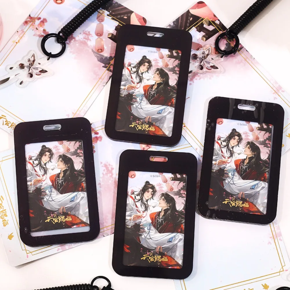 حامل بطاقات أكريليك من Heaven Official's Blessing - بضائع أنيمي مع غطاء حماية لبطاقة الأبعاد بحبل زنبركي للمعصم