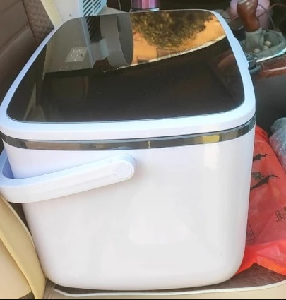 Mini refrigerator, small household car refrigerator, dormitory single use freezer, refrigerated small freezer