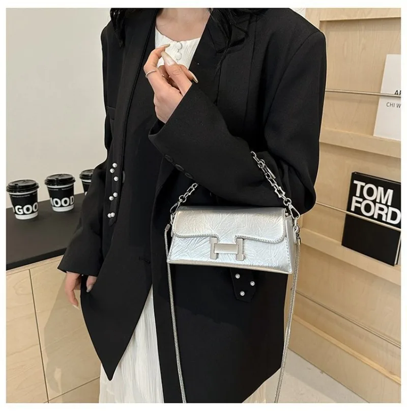 

2025 New Lock Closure Chain Bag for Women Stylish Shoulder Crossbody Purse Minimalist Luxury Handbag Euro-US Fashion Design