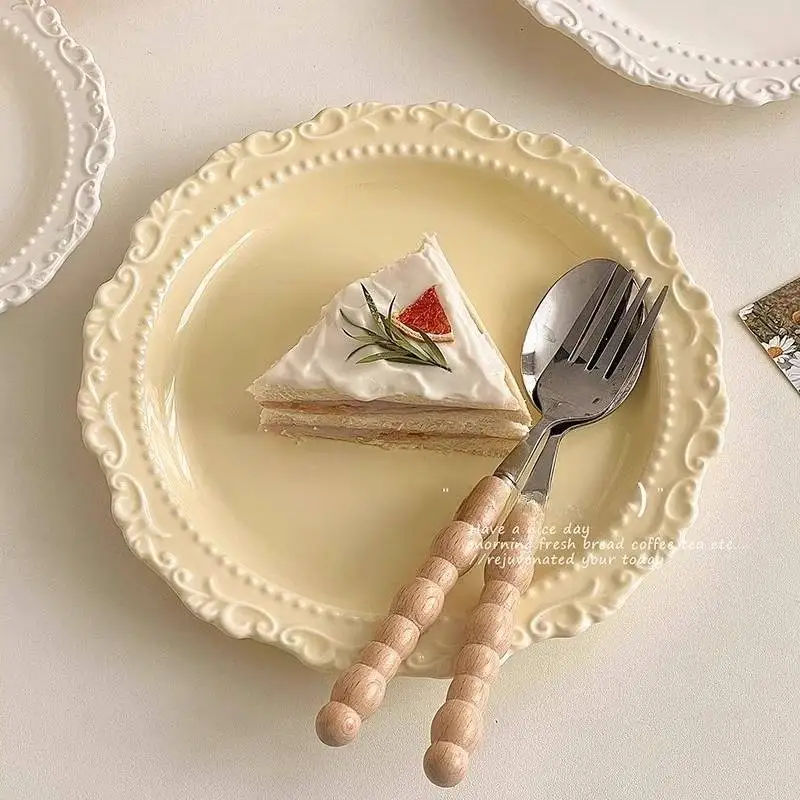 Party Yellow Dinner Set Plates Cream Designer Round 6 Persons Plates Dinner Sets European Elegant Vaisselle Kitchen Dishes
