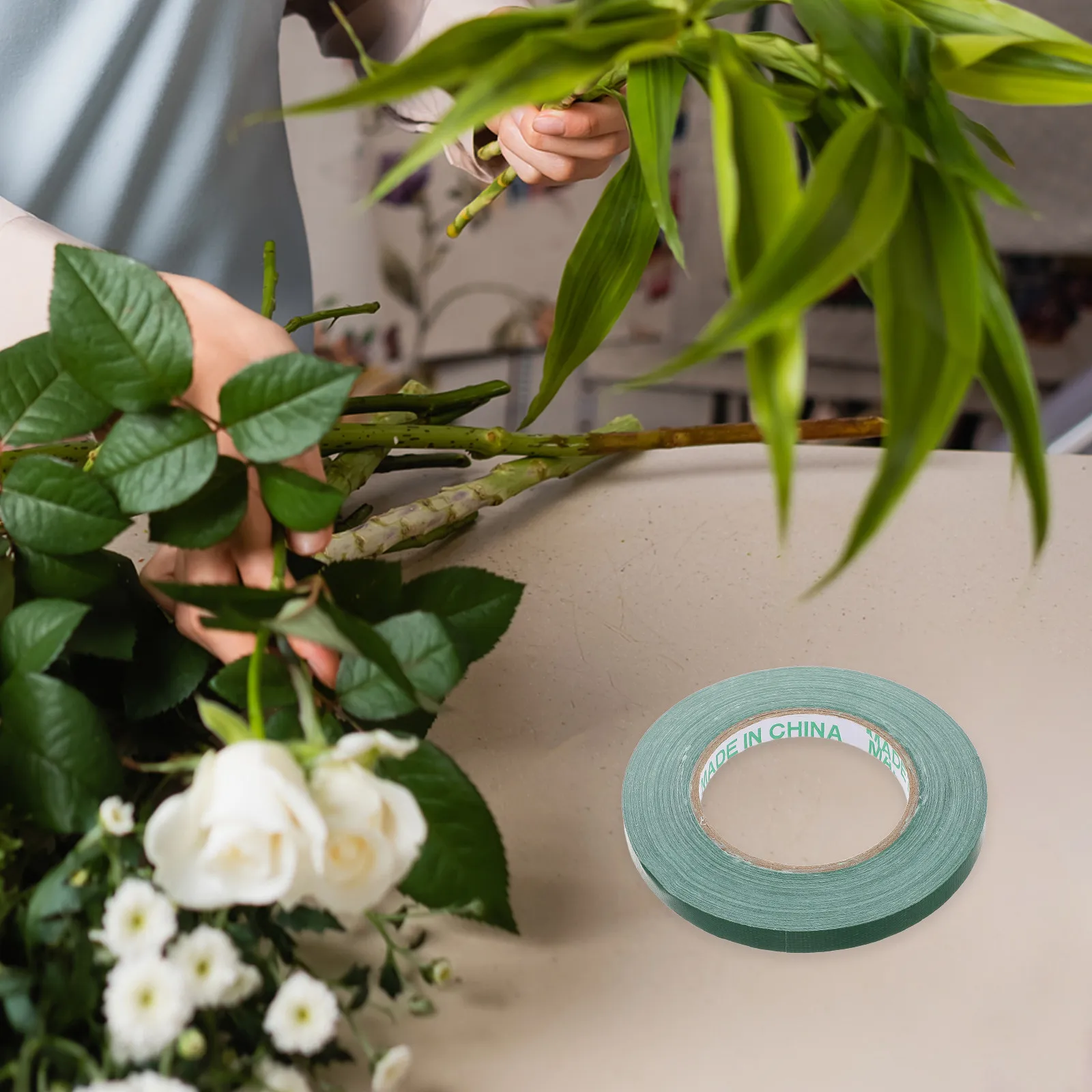 

Green Floral Tape 1 Roll Waterproof Strong Adhesive Floristry Tape for Fresh Artificial Flowers Bouquet Making Vase Binding DIY