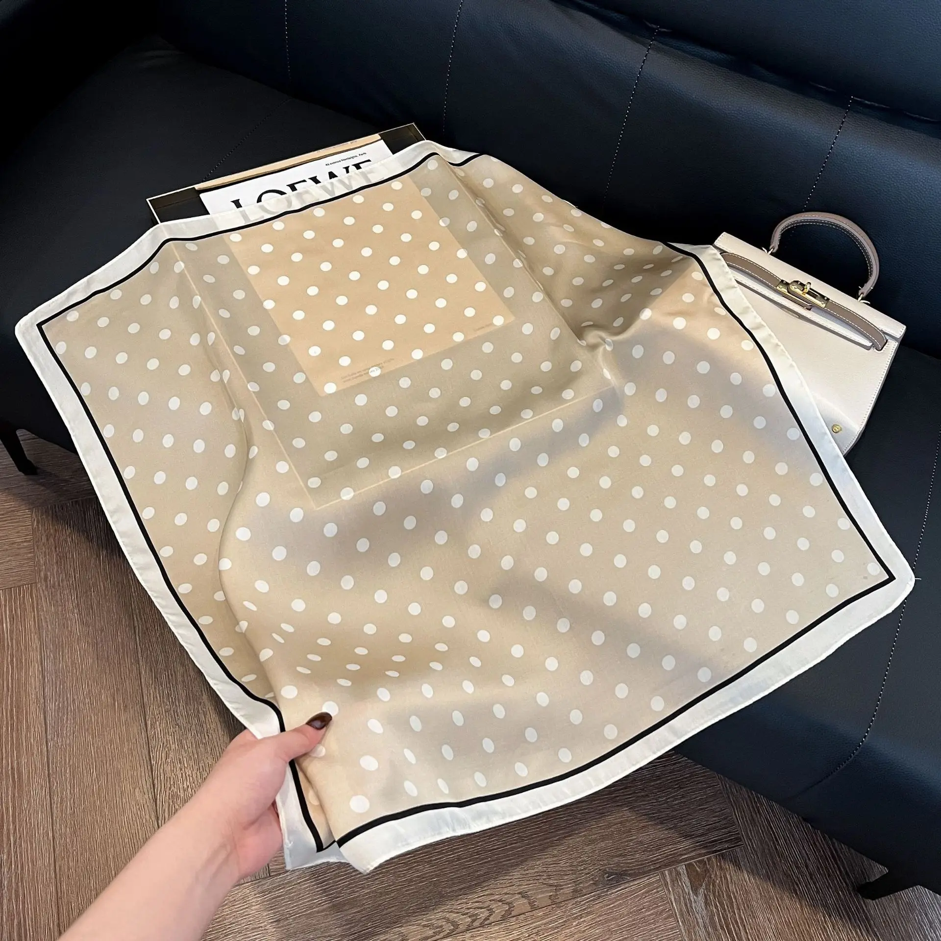 70 cm gepunkteter Schal für Damen, Frühling und Sommer, dünner Twill-Schal aus Seidenimitat für modischen und vielseitigen Turban-Schal – Detail 1