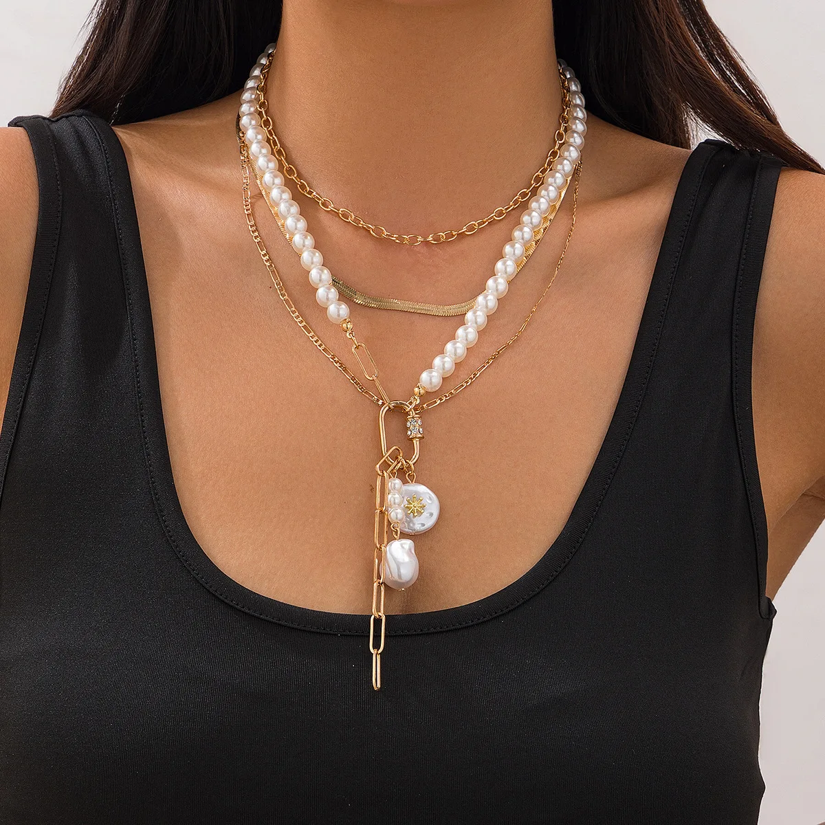 Fashion sense Baroque special-shaped imitation pearl necklace, hip-hop ins metal snake bone chain, collarbone chain