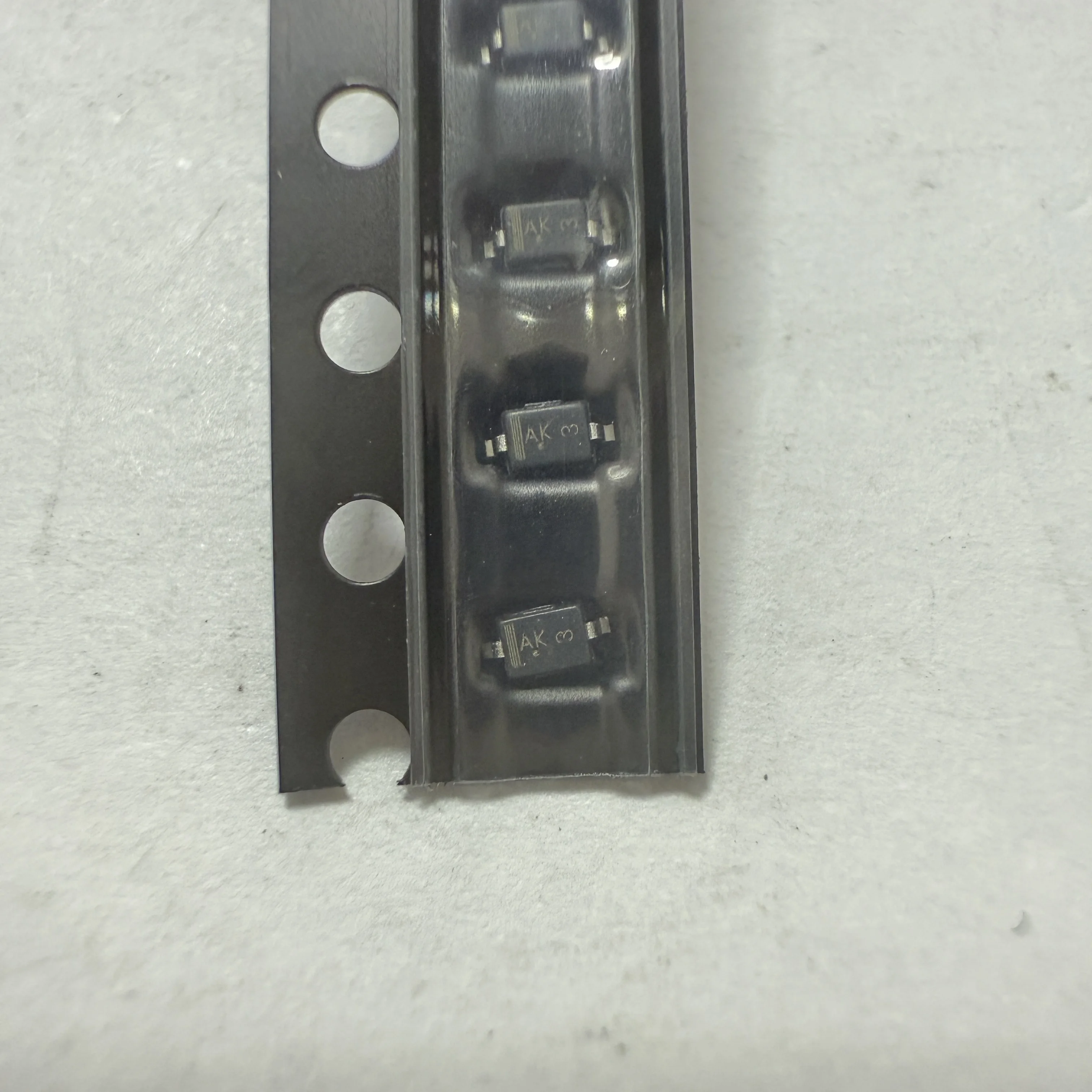 100PCS/LOT NSR0530HT1G (Schottky Diodes)