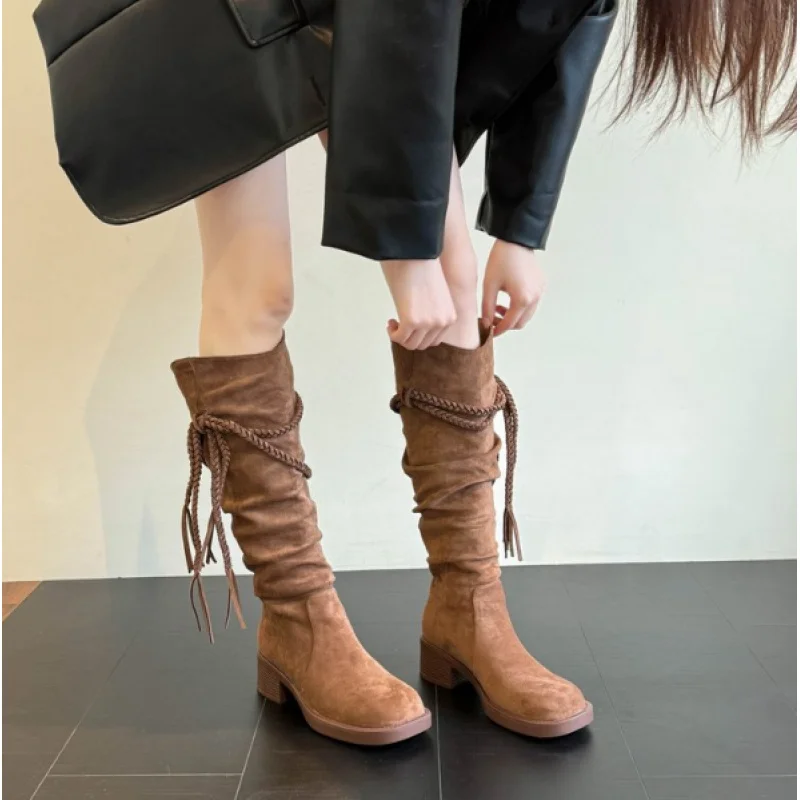 2025 Botas largas con flecos de punto para mujer, botas de caballero estilo Wasteland vintage, botines apilables de longitud media con tacón grueso