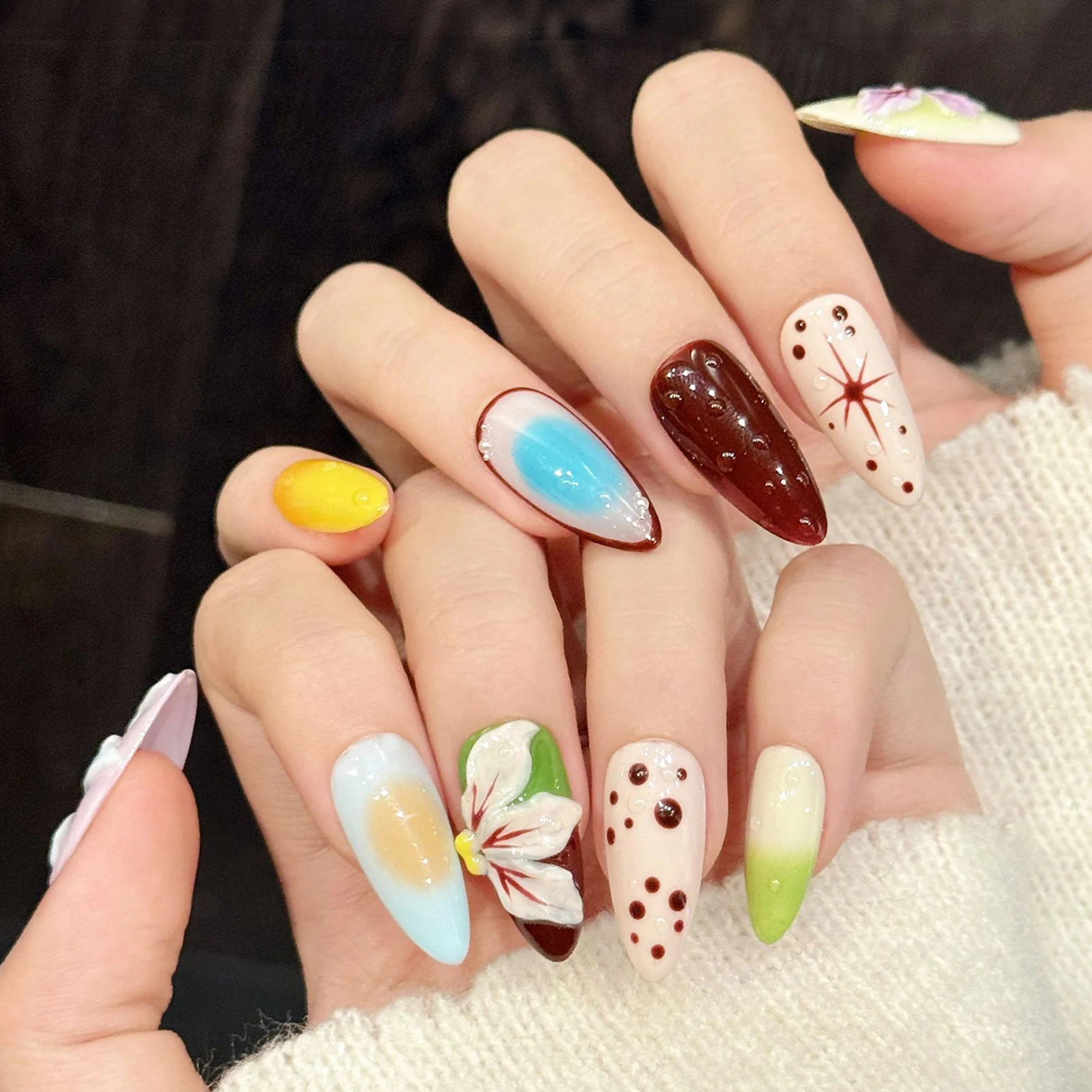 Handmade Y2k Press On Nails Multicolor Gradient Fake Nails 3D Flower Decor Wearable Almond Tip False Nails With Polka Dot Design