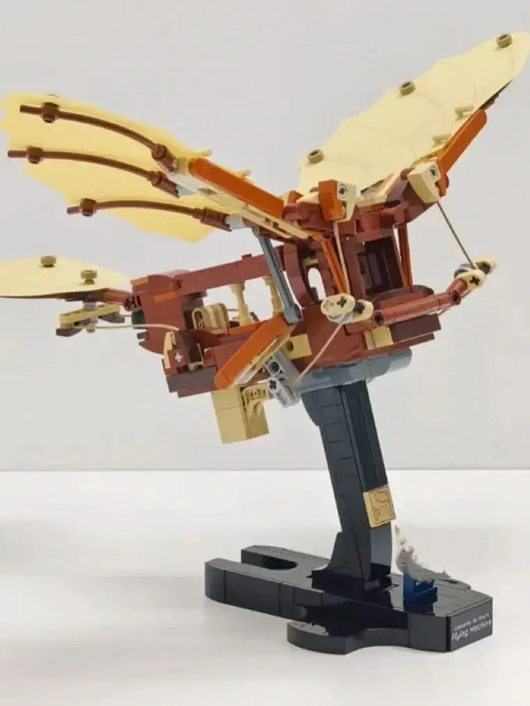 

Новинка 2025 года, механический комплект, креативная модель самолета Да Винчи, комплект строительных блоков, 493 шт., украшения на Хэллоуин, подарки