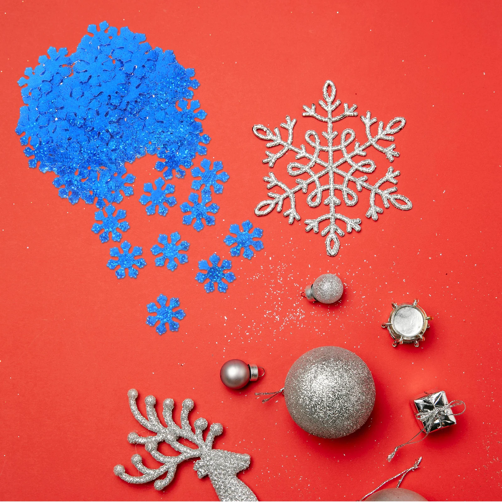 

700Pcs Snowflake Confetti Christmas Party Wedding Festival Decorations 3Cm White 2.5cm White 2Cm Blue 2.5cm Blue Plastic