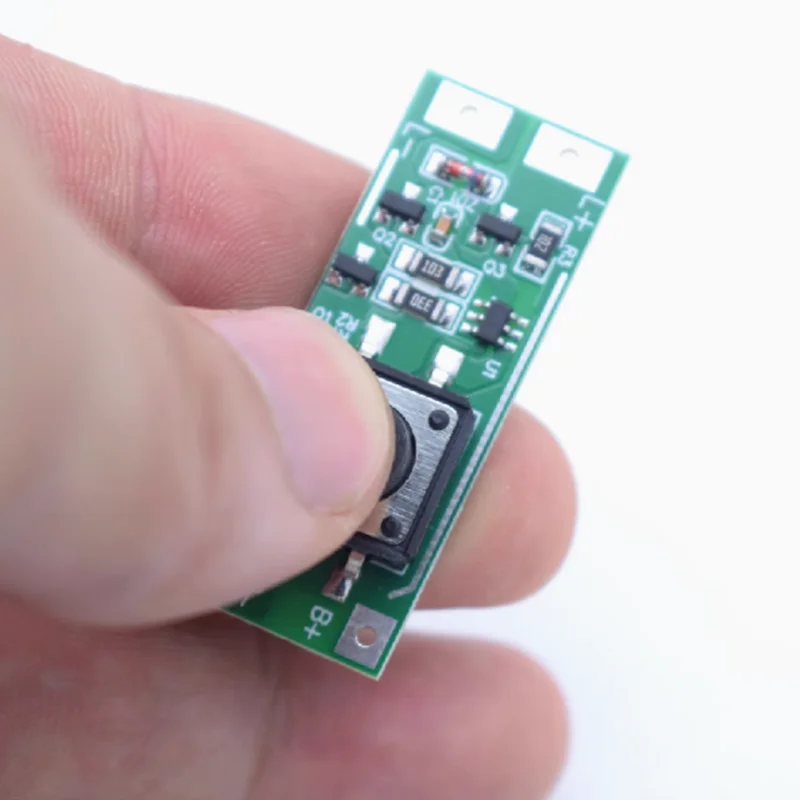 1PCS 3-12V control board, flashlight, flashlight, popping LED light, warning chip, DIY model, button, switch lights