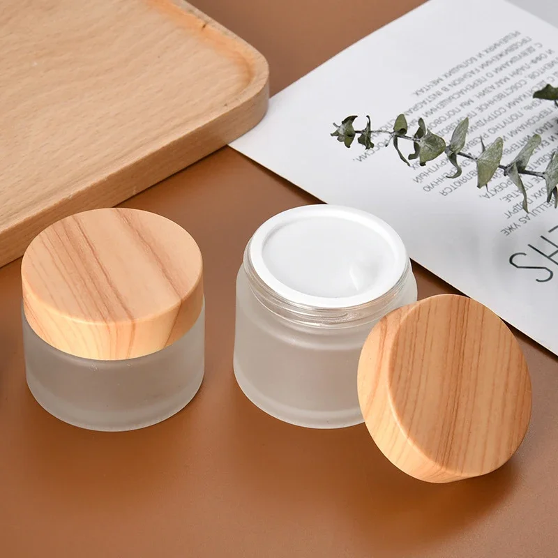 Mini Glass Jar for Cosmetics Subpackage Filling with Wood Grain Cap, Face Cream and Lipstick Frosting Refillable Container