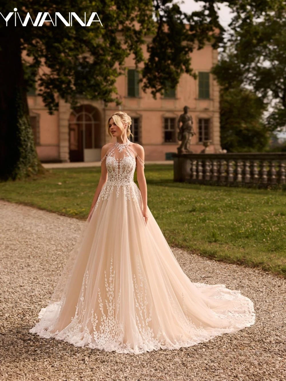 

Charming Beaded Appliques A-line Long Wedding Dress Sexy Halter Backless Bridal Gown Customized Elegant Dresses For Bride