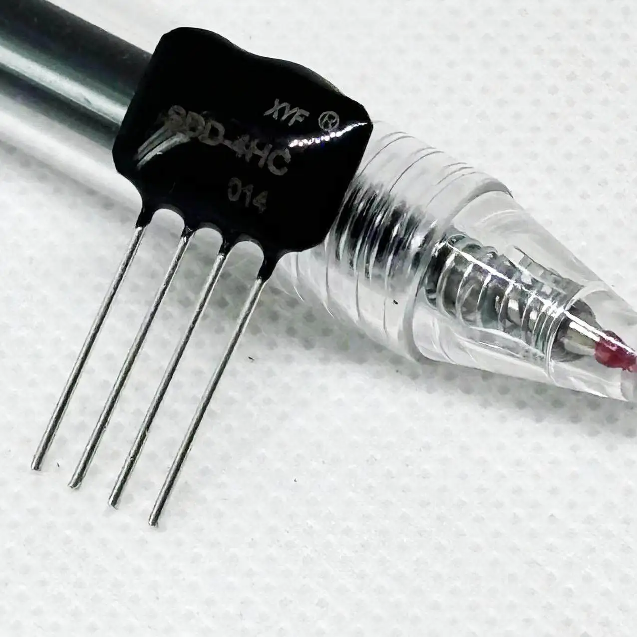Relé de Estado Sólido SDD-4HC com Isolamento Óptico, Acionado por Microcontrolador, Tipo Soldagem Micro Mini, MOS DC 4A, Tensão de Carga 0-60VDC