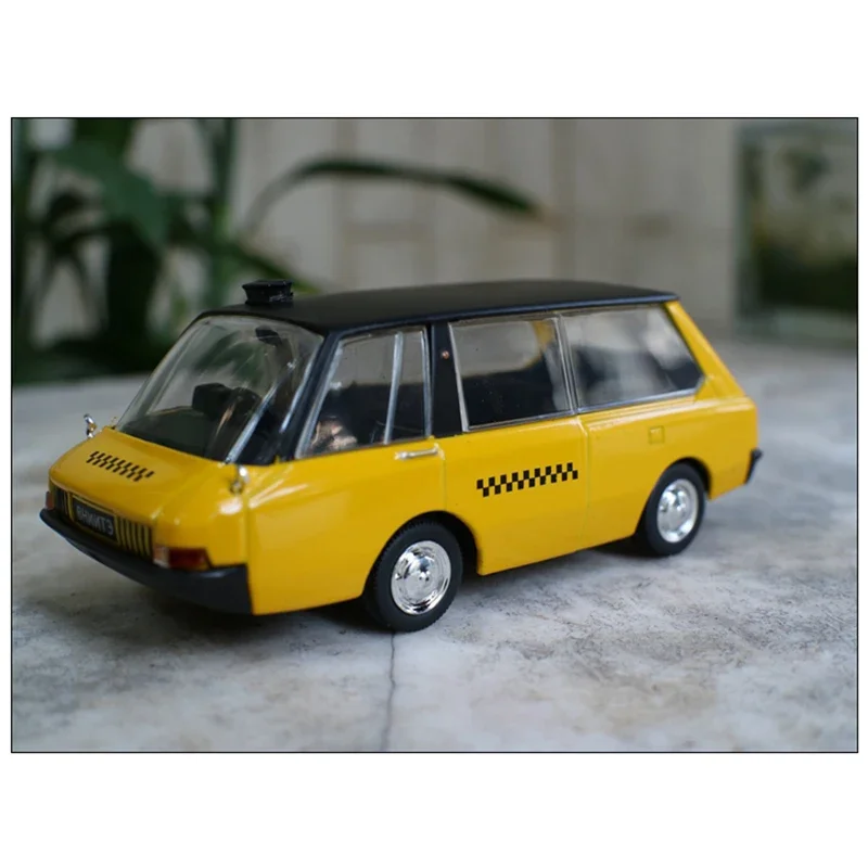 

Diecast 1:43 Scale Russian Vnite Pt Alloy Classic Nostalgia Car Model Collectible Toy Gift Souvenir Display Ornaments