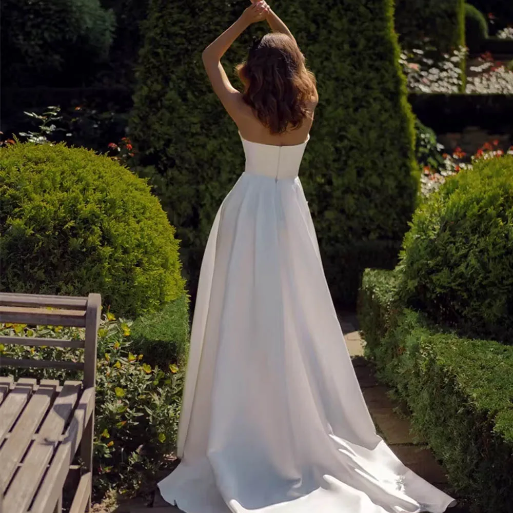 Customized Strapless Satin Wedding Dress For Woman Bride Neckline Floor Length Straight Gown Sweep Train for Bride Bridal Gown