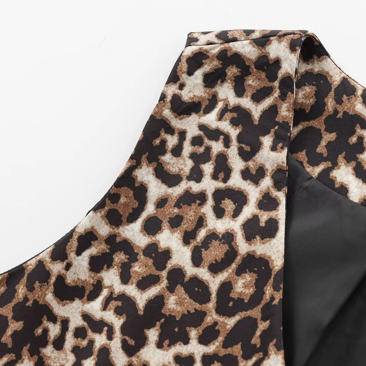 المرأة ليوبارد طباعة سترة الشارع الشهير خمر شيك السببية صدرية الربيع الصيف الخامس الرقبة أكمام سيدة زر الجبهة تانك القمم