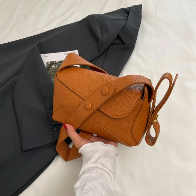 حقيبة كروس نسائية مصنوعة من الجلد الصناعي، عصرية راقية، مظهر باريس واسع وناعم يوميًا وحديث ​