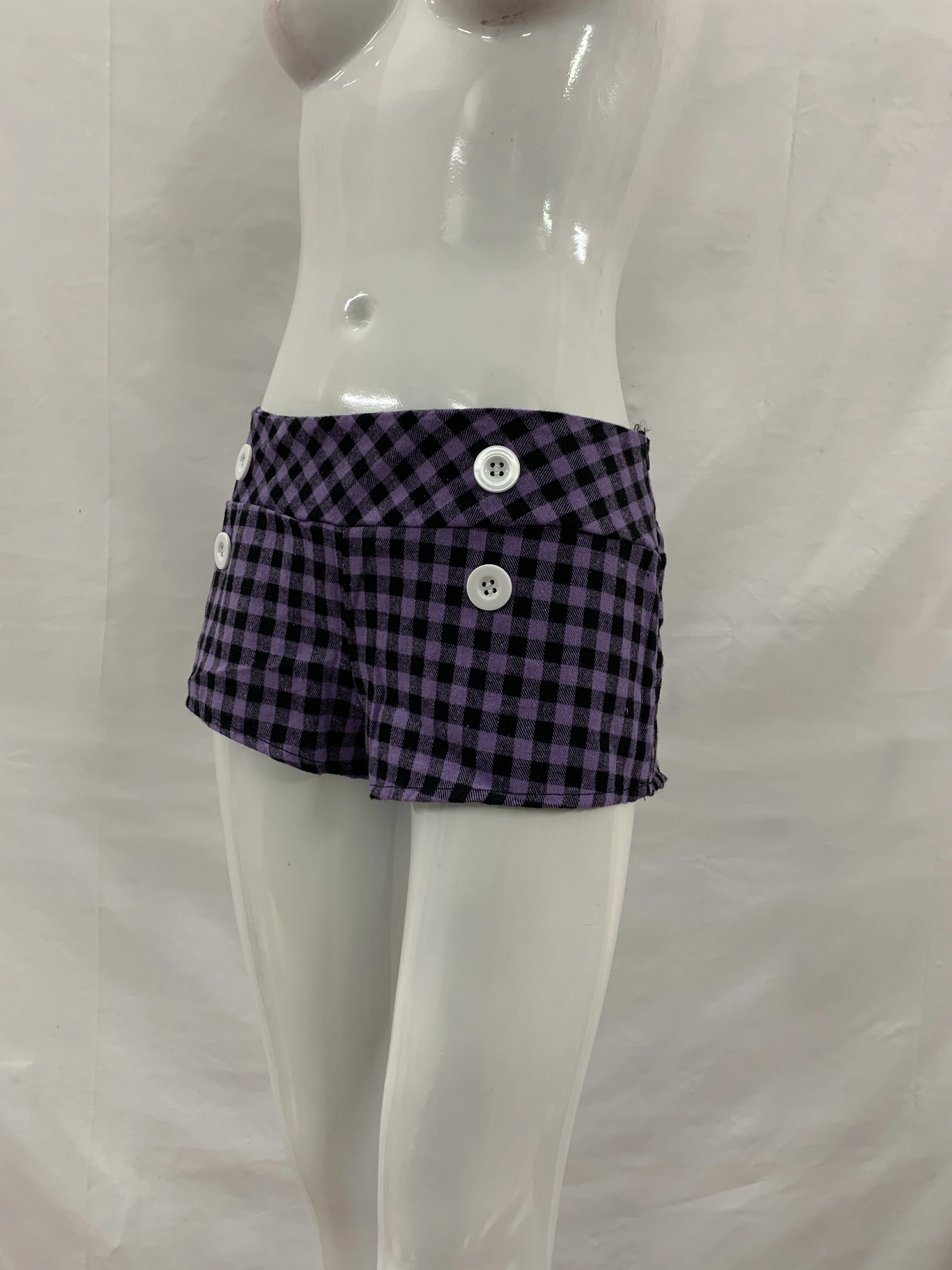 Y2K Süße und Coole Karierte Kurze Hotpants mit Niedriger Taille, Knöpfen und Schlankem Kariemuster, Sommer-Streetwear-Shorts für Mädchen. – Detail 18