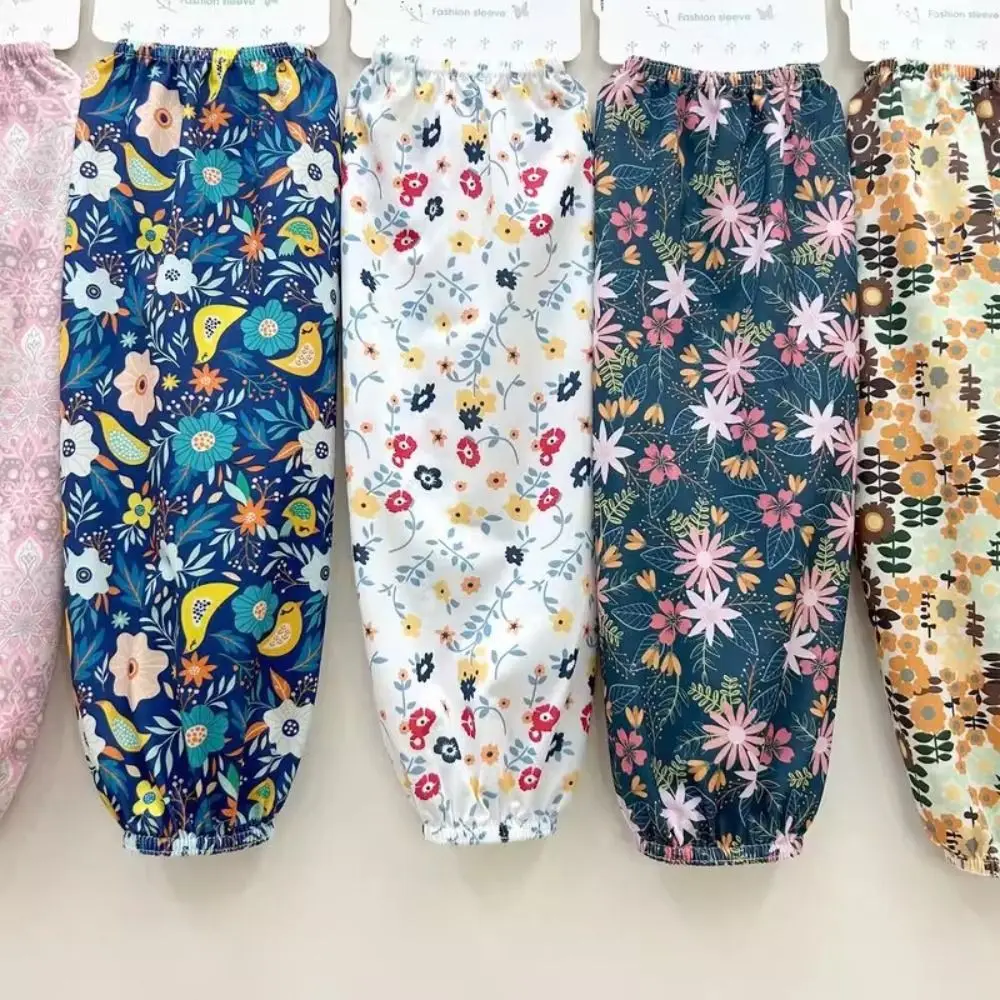 Nuevos guantes de seda de hielo florales a la moda, manoplas largas holgadas Anti-UV, protectores de brazos, mangas transpirables para conducir al aire libre