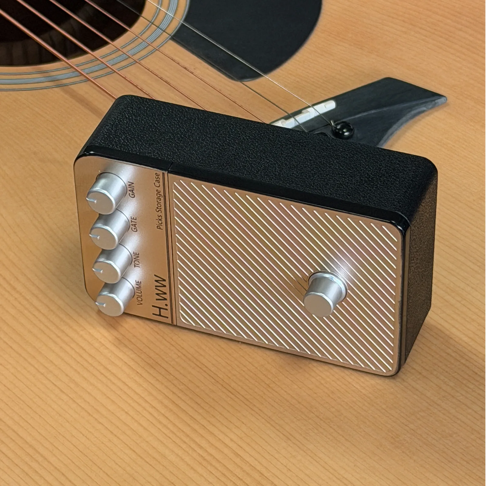 Hochwertiges Gitarrenplektrum-Etui aus Kunstleder mit Schiebedeckel im Stompbox-Effektpedal-Stil, Bühnenzubehör, Geschenk für Gitarristen – Detail 3