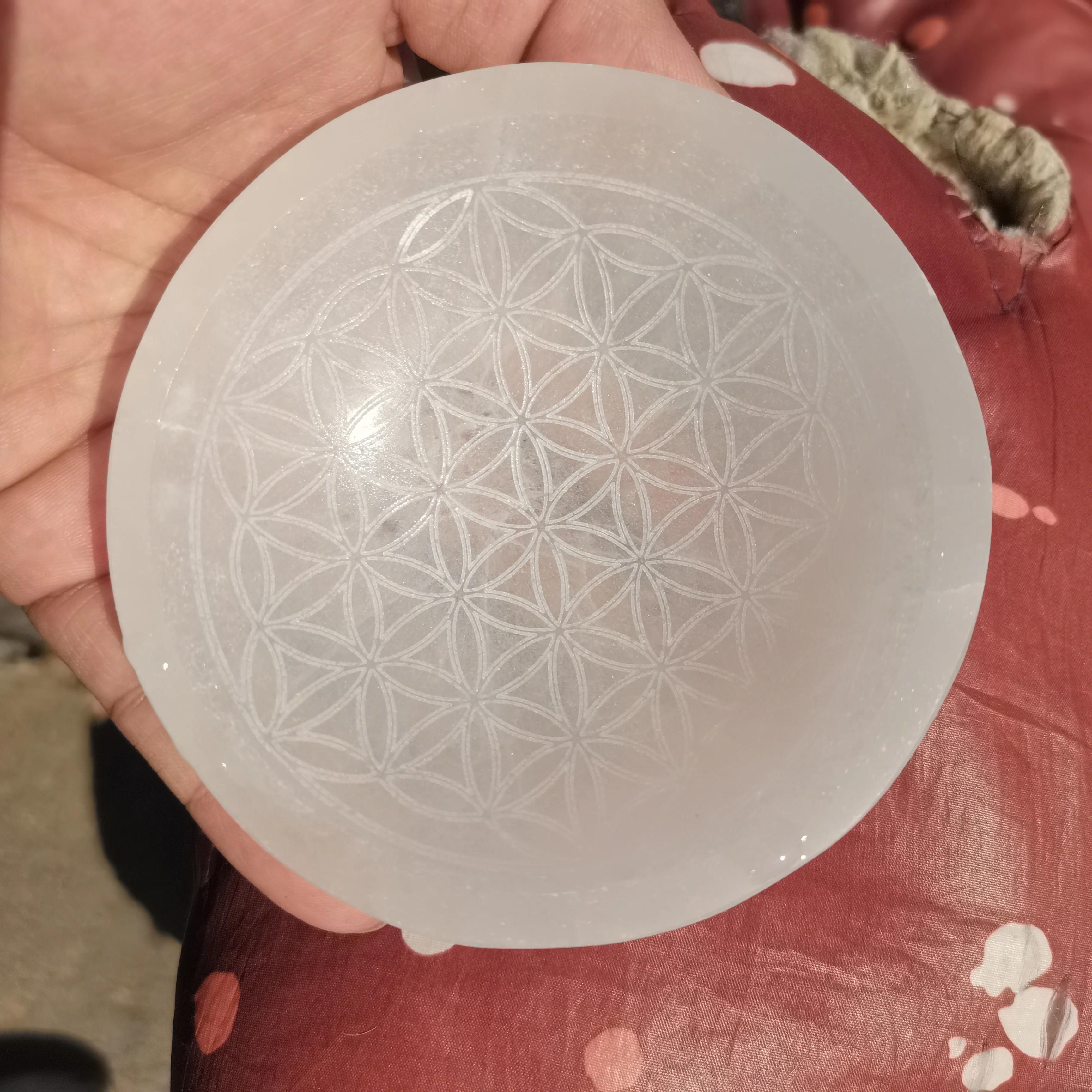 10cm High Quality Hand Carved  Flower of Life Gypsum Bowl Healing Ability Selenite Bowls Crystals Stone Craft Decoration Gift