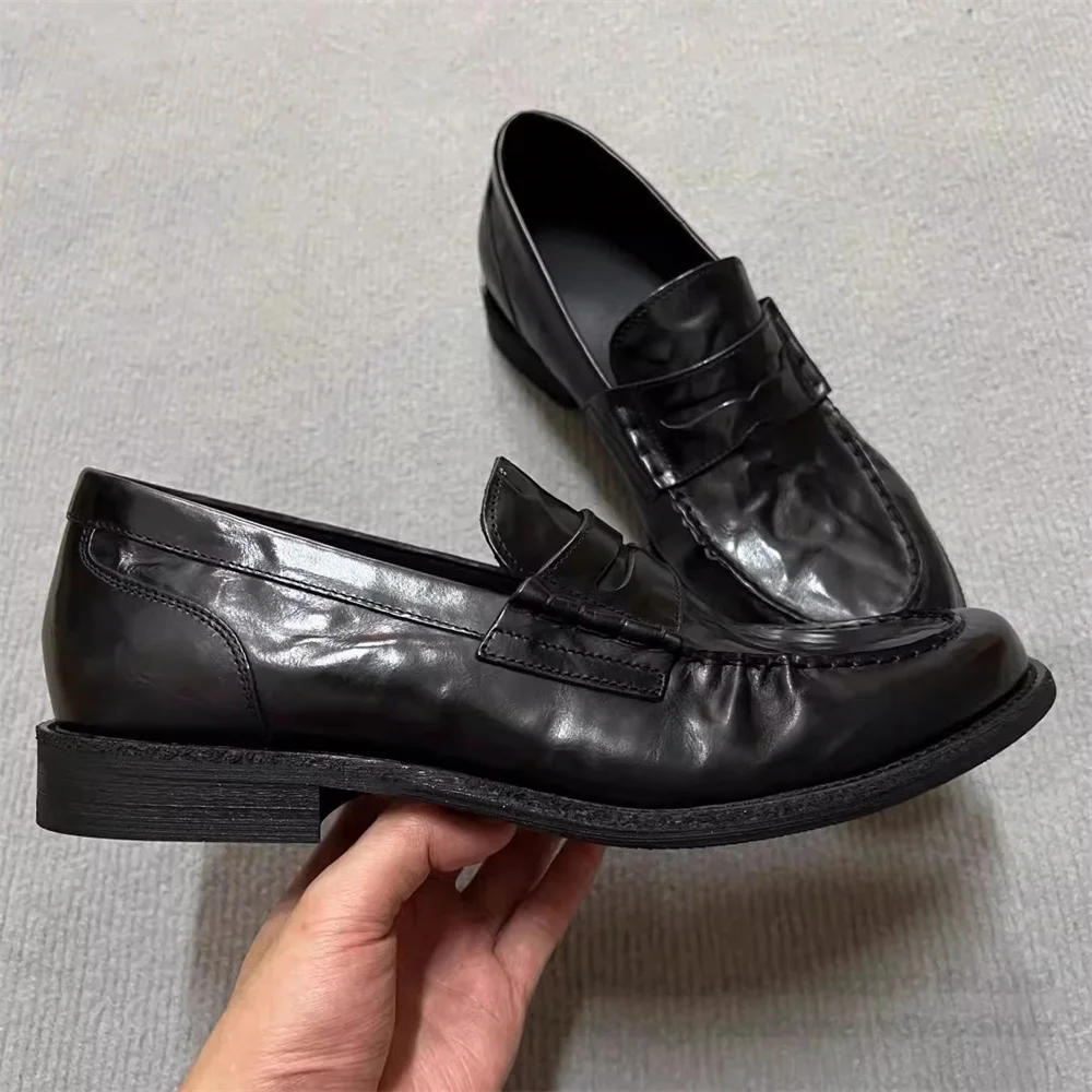 Wrinkled Upturned Black Loafers Round Toe Washed Cowhide Leather Shoes Lightweight and Comfortable Commuting Shoes for Women