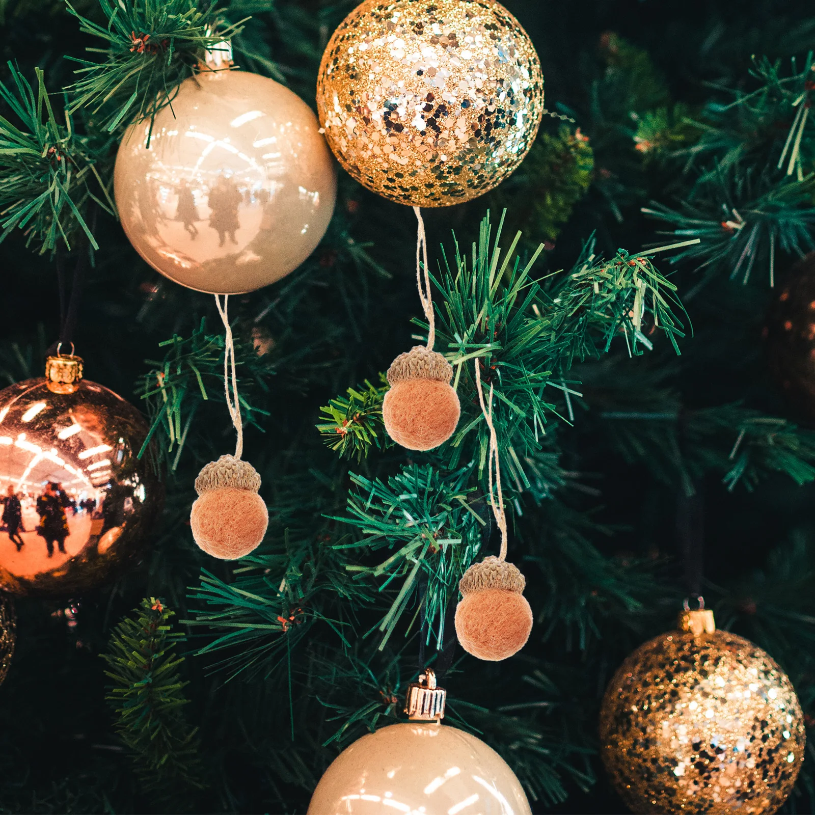 

25pcs Felt Hanging Decor Christmas Tree Pendant Artificial Acorn Ornament For Xmas Fireplace Home Decoration Simulated Acorn