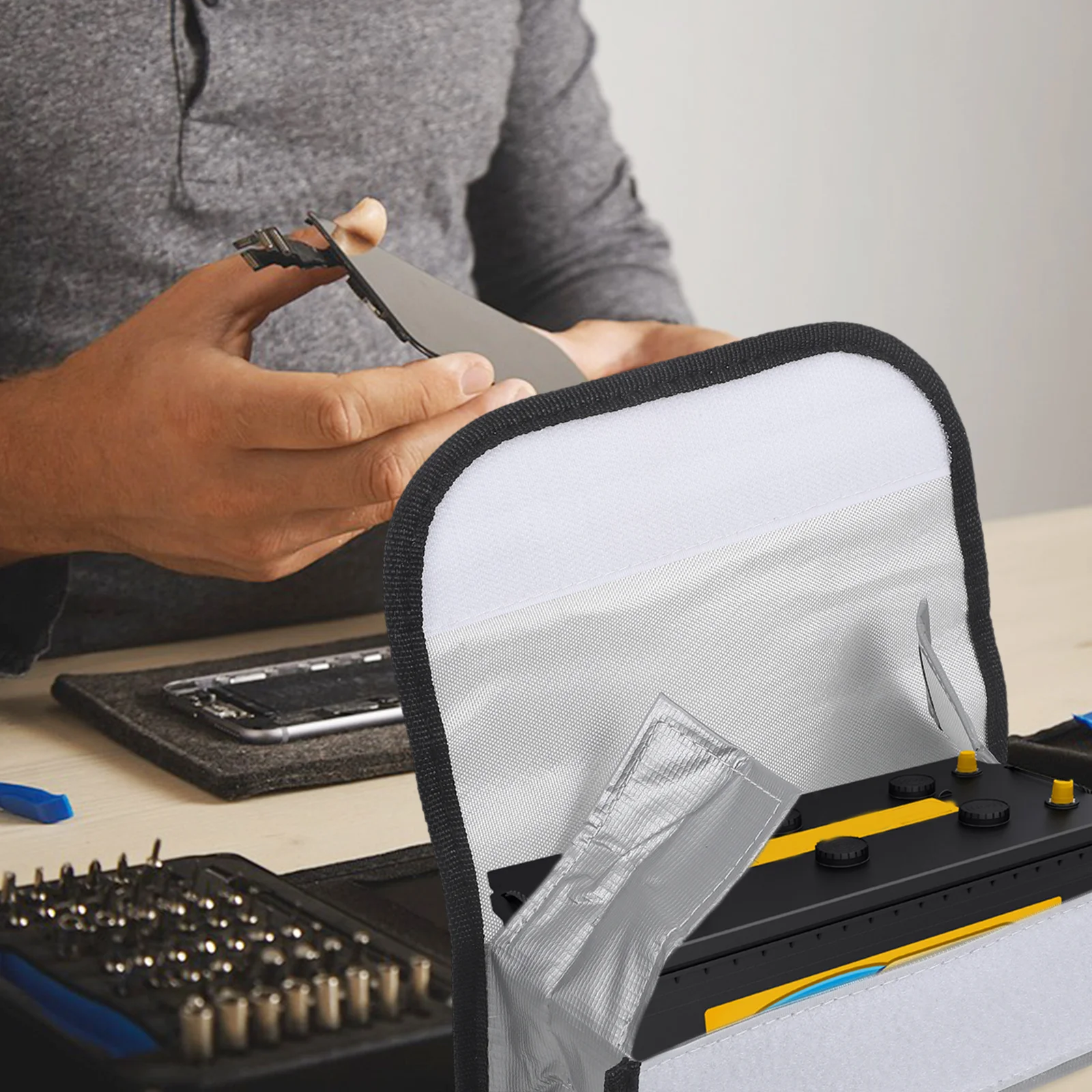 حقيبة ليبو مقاومة للحريق بتصميم مقاوم للحرارة وحقيبة واسعة قابلة لإعادة الاستخدام للشحن الآمن والتخزين المحمول