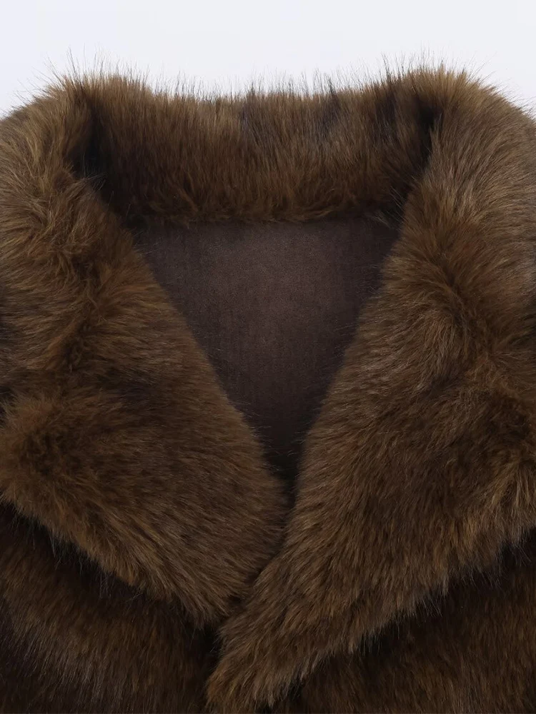 سترة نسائية جديدة على الطراز الأوروبي عصرية ومتعددة الاستخدامات ذات لون سادة على الوجهين من الفرو الصناعي. #3